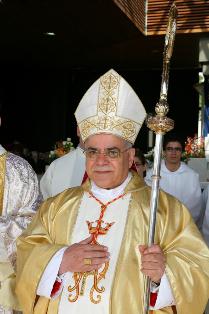Cardeal José Saraiva Martins, enviado especial do Papa
