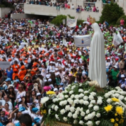 Parlamento português aprova Dia do Peregrino: Santuário de Fátima regozija-se com a iniciativa por significar o reconhecimento da importância do fenómeno da peregrinação