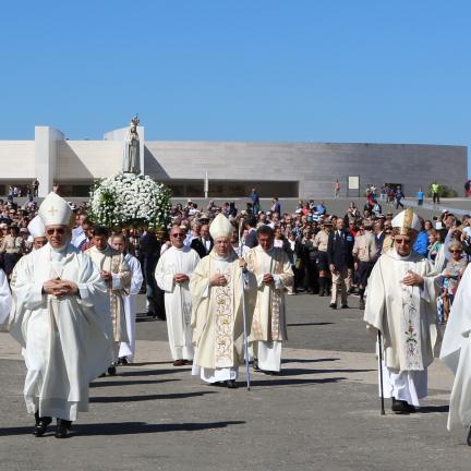 Bispo auxiliar de Braga exorta os cristãos a deixarem-se iluminar pela luz de Cristo