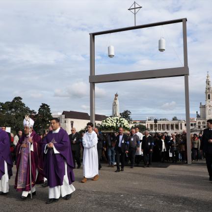Santuário de Fátima disponibiliza primeiro folheto inclusivo do mundo durante a visita do Papa