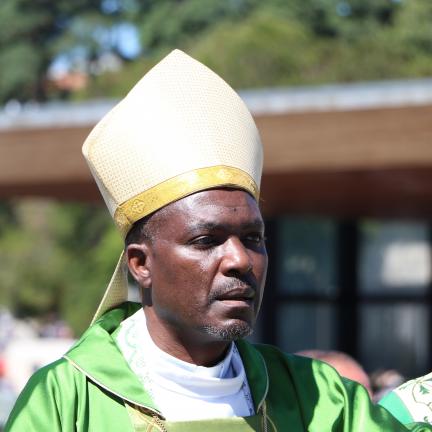 Arcebispo de Lubango agradeceu ao Papa Francisco “por ter vindo cá” e por ter canonizado Francisco e Jacinta Marto
