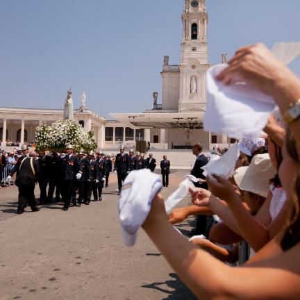 Presidente do Pontifício Conselho para a Promoção da Nova Evangelização preside à Peregrinação de agosto em Fátima