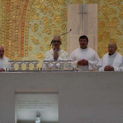 Basílica da Santíssima Trindade acolheu celebração inserida na Peregrinação Jubilar dos Sacerdotes idosos e doentes