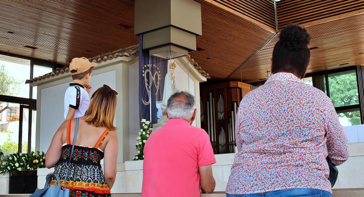 Arcebispo-emérito de Lubango presidiu esta manhã à eucaristia dominical no Recinto de Oração do Santuário de Fátima