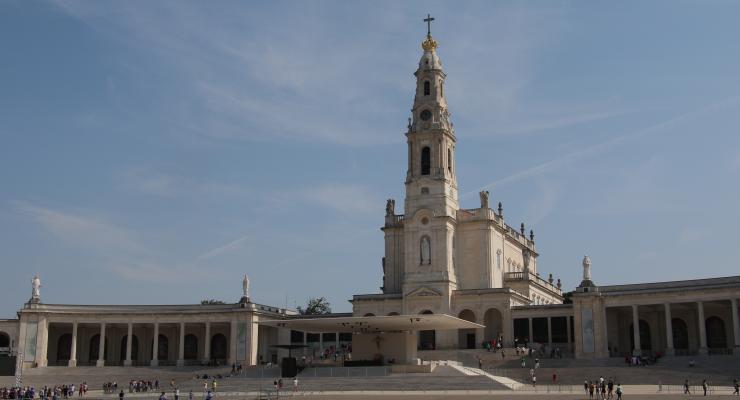 Celebrações com peregrinos regressam sábado e serão repartidas entre a Basílica da Santíssima Trindade e o Recinto de Oração