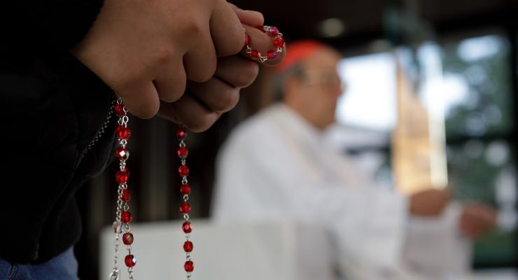 Cardeal António Marto presidiu à oração do Terço das Crianças na Capelinha das Aparições
