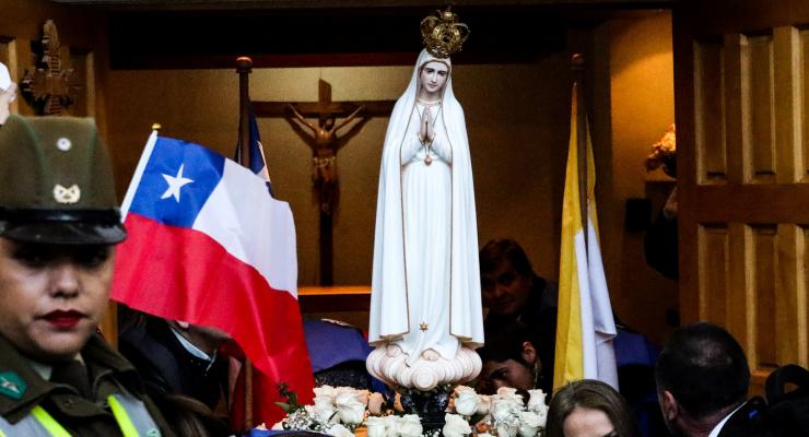 Imagem de Nossa Senhora de Fátima em peregrinação no Chile