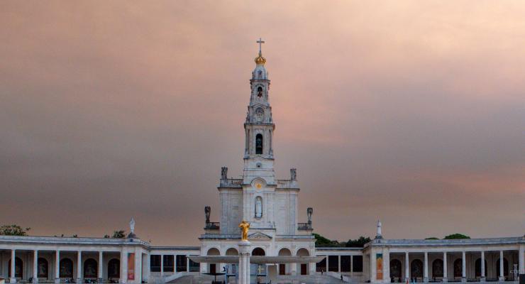 Santuário inclui vítimas e combatentes dos incêndios nas preces das missas